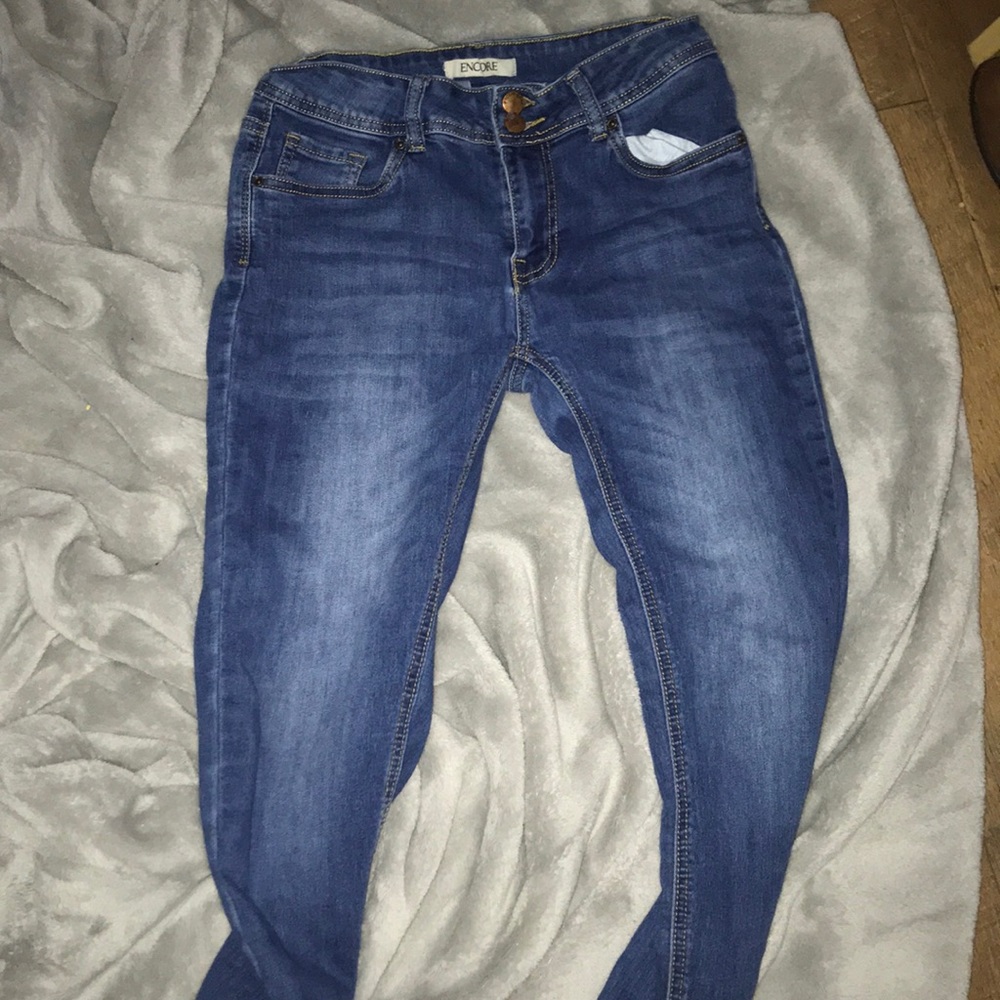 encore blue jeans two buttons